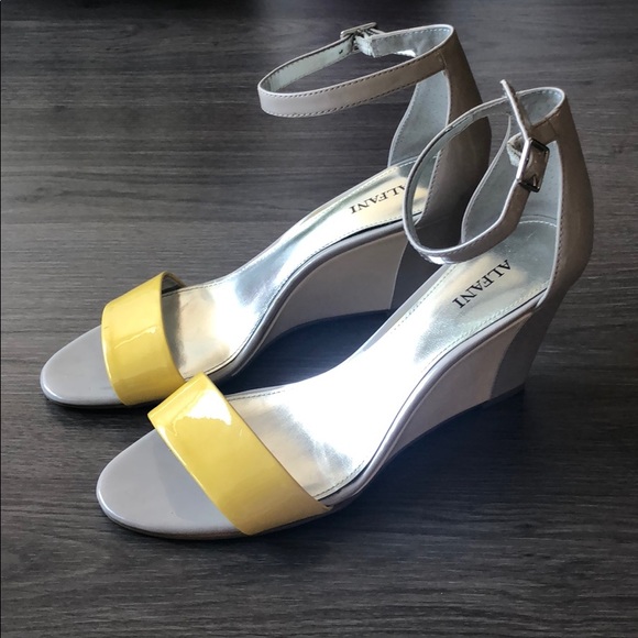 Patent ankle strap wedges - Picture 3 of 7